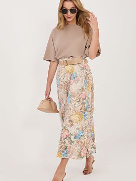 spódnica Italy Moda  Štýlová midi sukňa s elegantným a zároveň univerzálnym charakterom. Skvelo sa hodí do pracovných outfitov, na obchodné stretnutia