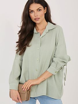 tričko s dlhým rukávom Italy Moda  Košeľa dámska v štýle casual, ktorá sa skvele hodí do každodenných outfitov, ale aj do práce. Klasický, hladký vzor robí model 