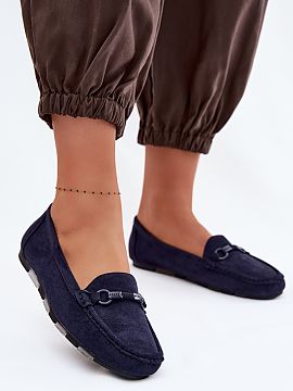 Mokasíny Step in style  Topánky s mokasínmi z ekokožu sú štýlovou a pohodlnou ponukou na každý deň. Plochý strih zaručuje pohodlie pri nosení a robí te