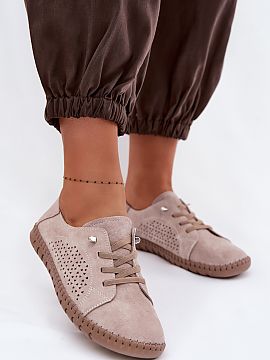 poltopánky Step in style  Dámske poltopánky vyrobené z prírodného semišu sú štýlovou a pohodlnou ponukou na každý deň. Materiál vysokej kvality dodáva o