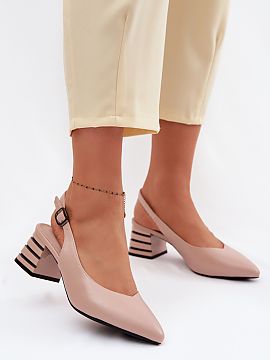 Sandále na podpätku Step in style  Dámske sandále značky Vinceza sú elegantnou ponukou pre ženy, ktoré ocenia klasiku a pohodlie. Vyrobené z ekokože, vyzerajú štýlo