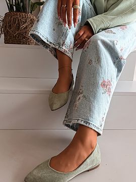 Balerinki Step in style  Baleríny z ekokože pre ženy sú štýlovou a pohodlnou ponukou na každý deň. Plochý strih zabezpečuje pohodlie pri nosení, vďaka �