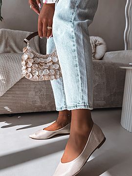 Balerinki Step in style  Baleríny pre ženy z ekokože sú elegantnou a pohodlnou voľbou na každý deň. Ľahký strih robí tieto topánky ideálnymi pre rôzne 