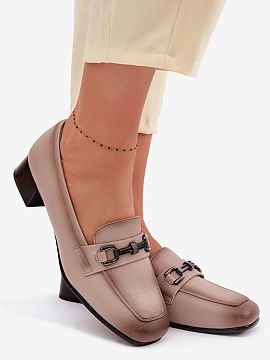 Poltopánky na opätku Step in style  Dámske poltopánky Vinceza sú elegantným modelom, ktorý kombinuje klasický štýl s pohodlnosťou nosenia. Vyrobené z prírodnej kože