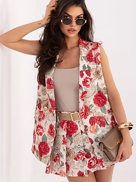 Vesta Italy Moda  Dámsky žaket v kvetinovom vzore je elegantným doplnkom šatníka, ktorý sa skvele hodí na každý deň, do práce, ale aj na špeciáln