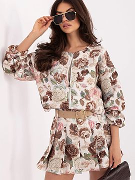 Sukňohavice Italy Moda  Elegantné sukňošortky s jemným kvetinovým potlačou, ktoré perfektne padnú do pracovných outfitov aj na špeciálne príležitosti. 