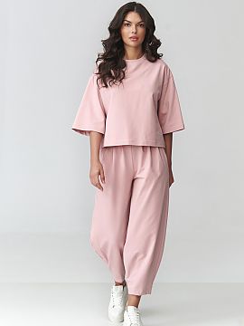 Sada Makadamia  Štýlová dámska súprava s dresom je ideálnou ponukou pre ženy, ktoré oceniajú pohodlie a štýlový vzhľad vo svojich každodennýc