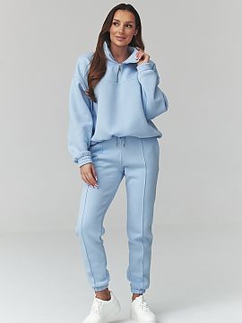 nastaviť Makadamia  Štýlový dámsky teplý set vo veľkosti univerzálnej je ideálne spojenie pohodlia a módnosti. Vyrobený z mäkkej, príjemnej na dotyk