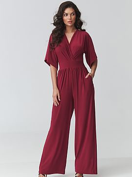 Overal Makadamia  Elegantný dámsky overal je ideálnou voľbou pre ženy, ktoré oceňujú eleganciu, pohodlie a nadčasový štýl. Model sa vyznačuje že