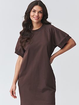 denné šaty Makadamia  Štýlové a neuveriteľne pohodlné oversized šaty sú ideálnou voľbou pre ženy, ktoré oceniajú spojenie pohodlia a módného vzhľad