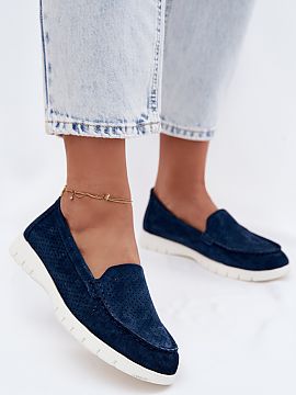 Mokasíny Step in style  Mokasíny značky Vinceza sú ideálnou ponukou pre ženy, ktoré oceniajú pohodlie a nadčasový štýl. Vyrobené zo semišovej kože, vy