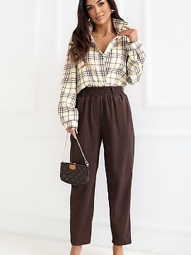 zamatové nohavice Rue Paris  Zamatové nohavice typu paperbag sú štýlovým a pohodlným návrhom na každý deň aj do práce. Vysoký pás s všitou gumou krásne zd