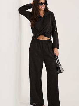 nastaviť Rue Paris  Dámsky set pozostávajúci z košele a nohavíc je štýlový a pohodlný návrh na každý deň. Vyníma sa rôznorodou štruktúrou mater