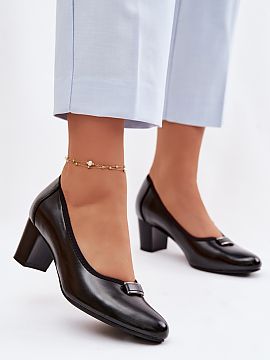 Lodičky na opätku Step in style  Topánky Vinceza sú elegantným modelom s nadčasovým charakterom. Vyrobené z ekologickej kože. Sú umiestnené na stabilnom podpätku t
