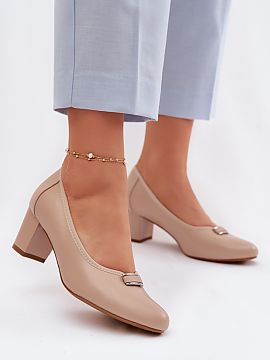 Lodičky na opätku Step in style  Topánky značky Vinceza sú elegantný model s nadčasovým charakterom. Vyrobené z ekokože. Umiestnené na stabilnom podpätku typu stĺ