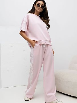 blúzka Factory Price  Blúzka pre dámy s univerzálnym charakterom je ideálnou voľbou na každý deň a do práce v menej formálnom štýle. Jej minimalistick