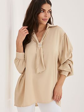 blúzka Factory Price  Elegantná a štýlová blúzka je ideálnou voľbou na každý deň, do práce aj na špeciálne príležitosti, keď chcete vyzerať elega