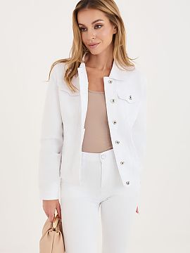 Džínová bunda Factory Price  Dámska jeansová bunda je nadčasovým kúskom šatníka, ideálnym na jar/leto. V casual štýle sa skvele hodí do každodenných outfito