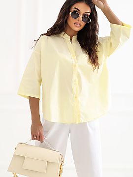 Dámske tričko Factory Price  Košeľa dámska s klasickým strihom je elegantná a univerzálna ponuka, ideálna nielen na každý deň, ale aj do práce. Jej hladký vz