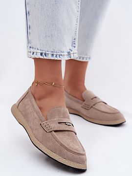 Mokasíny Step in style  Mokasíny pre dámy od značky Vinceza sú elegantnou a pohodlnou ponukou na každý deň. Ich klasický strih v kombinácii so subtilnými 