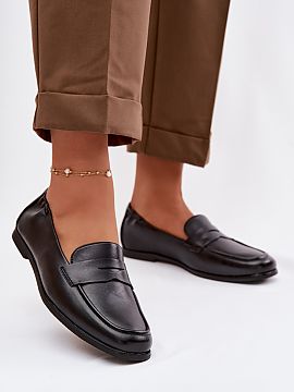 Mokasíny Step in style  Mokasíny pre dámy vyrobené z prírodnej kože značky Vinceza sú elegantný a pohodlný model ideálny na každodenné nosenie. Semišov
