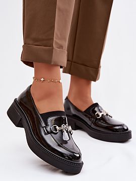 Mokasíny Step in style  Mokasíny pre dámy vyrobené z prírodnej kože značky Vinceza sú štýlovou ponukou, ktorá kombinuje eleganciu s pohodlím. Kožený vr