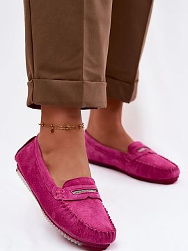 Mokasíny Step in style  Mokasíny pre dámy z prírodného semišu od značky S.Barski sú elegantnou a pohodlnou voľbou na každý deň. Mäkký materiál im dod�