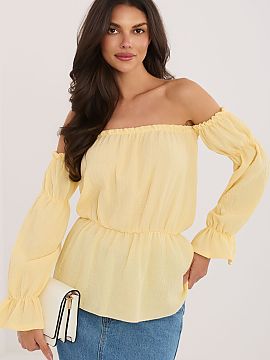 blúzka Italy Moda  Blúzka s odhalenými ramenami je pohodlný a štýlový návrh na každý deň, ideálny pre ženy, ktoré ocenia slobodu a ženský vzhľa