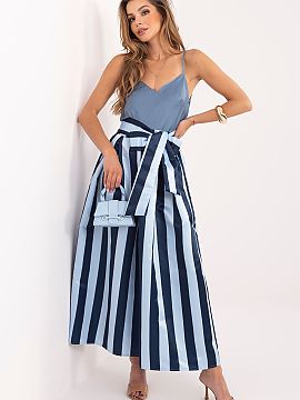 Sukňa Factory Price  Dámska midi sukňa je štýlový a univerzálny návrh, ideálny ako na bežné nosenie, do práce, tak aj na viac slávnostné príležito