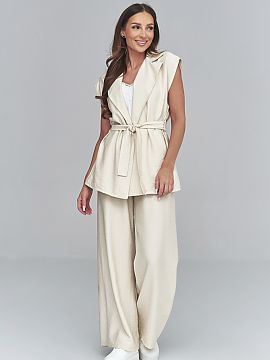 Sada Makadamia  Vložte do nadčasovej elegancie a pohodlia s týmto jedinečným setom, ktorý sa skvele hodí nielen na každý deň, ale aj na formálne 