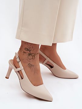 Sandále na opätkoch Step in style  Dámske sandále značky Sergio Leone sú elegantnou ponukou určenou pre výnimočné príležitosti. Vyrobené z ekokože, vyzerajú estet