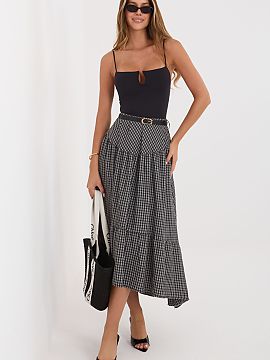 Sukňa Italy Moda  Casual midi sukňa v kockovanom vzore je pohodlná a štýlová ponuka na každý deň, ideálna pre voľné, každodenné outfity. Vyroben�