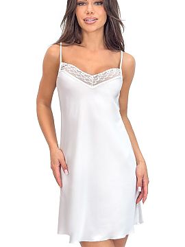 Nočná košeľa Donna  Saténová nočná košeľa dámska Julia s korzetom v farbe krémovej je elegantnou a zmyselnou ponukou, ktorá kombinuje jemnosť materiá