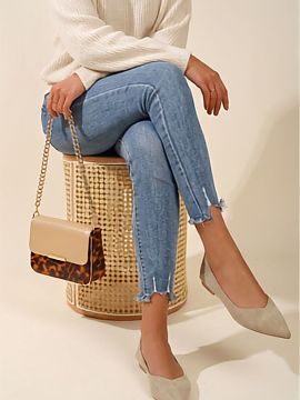 Baleríny Step in style  Baleríny pre ženy z imitácie semišu sú elegantnou a štýlovou ponukou pre ženy, ktoré ocenia klasické strihy v modernom prevedení.