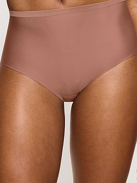 Bedrové nohavičky Triumph  Figové modelujúce nohavičky Maxi Shape Smart 10209655-6901 sú pokročilé korekčné spodné prádlo navrhnuté pre ženy, ktoré hľada