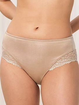 Bedrové nohavičky Triumph  Dámske figy s vysokým pásom Ladyform 10210671 v telovej farbe sú klasickým modelom, ktorý kombinuje nadčasovú eleganciu s výnimočn