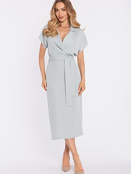 Spoločenské šaty Moe  Elegantné midi šaty so záhybovým strihom sú nadčasovým návrhom pre ženy, ktoré si vážia klasiku a pohodlie. Vyrobené z hladkej 