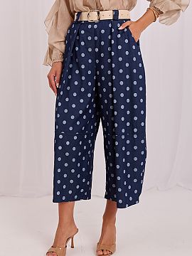 Kuloty Factory Price  Dámske nohavice typu culottes sú skvelou ponukou pre ženy, ktoré oceniajú pohodlie a štýlový vzhľad na každý deň. Voľný strih 