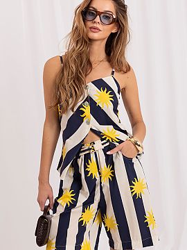 Boxerky Italy Moda  Dámske materiálové šortky sú skvelou voľbou pre teplé dni pre ženy, ktoré oceniajú pohodlie a originálny vzhľad. Kombinácia kla