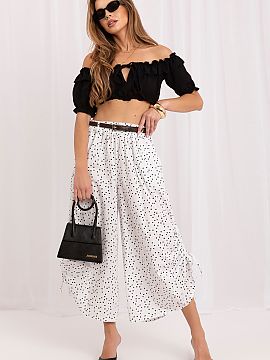 Dámske nohavice Italy Moda  Dámske nohavice aladinky sú skvelou voľbou pre ženy, ktoré oceniajú pohodlie a módný vzhľad. Voľný strih zaručuje plnú slobodu 