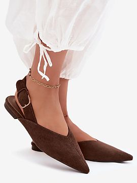 Baleríny Step in style  Baleríny pre ženy vyrobené z ekokože sú štýlovou a pohodlnou voľbou na každý deň. Model na plochej podrážke zaručuje pohodlie,
