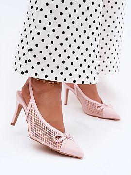 Sandále na opätkoch Step in style  Sieťované dámske sandále sú elegantnou a ženskou ponukou pre ženy, ktoré milujú moderné a efektné doplnky. Jemná sieťovaná zvr