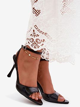 Sandále na opätkoch Step in style  Dámske sandále vyrobené z imitácie kože sú elegantnou ponukou určenou pre špeciálne príležitosti. Skvele sa hodia na svadby, rodi