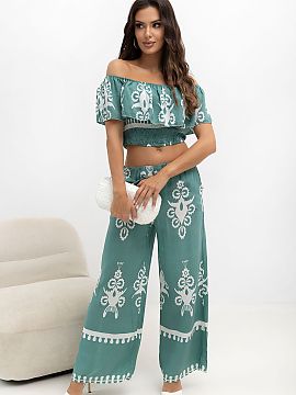 Sada Italy Moda  Štýlový dámsky set v boho štýle je ideálnou ponukou na teplé dni pre ženy, ktoré oceniajú pohodlie a módny vzhľad. V sade nájd