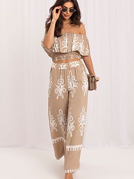 Sada Italy Moda  Štýlový dámsky set v boho štýle je ideálnou ponukou pre teplé dni pre ženy, ktoré oceniajú pohodlie a módný vzhľad. Súčasťo