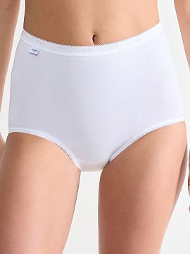 Bedrové nohavičky Sloggi  Figi Basic+ Maxi 10005037 je klasický model vytvorený s ohľadom na každodenný komfort a pohodlie. Tradičný strih zabezpečuje vynikaj