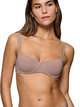 Bardotka / balconette Triumph  Podprsenka balconette Body Make-Up Illusion 10217849-00ZE je moderný model využívajúci technológiu comfort wire, ktorá kombinuje stabi