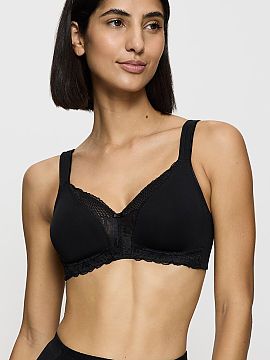 Soft Triumph  Moderný model Modern Lace+Cotton 10207539-0004 je modernou verziou bestsellerového modelu, ktorý kombinuje účinné formovanie postavy s