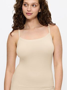 Tričko Triumph  Top Sense of Modal Sense of Modal 10224795-6720 od Triumph je spojením minimalistického dizajnu, elegancie a výnimočného pohodlia. Vďa