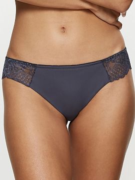 Brazílske nohavičky Triumph  Fígy typu brazyliany Wild Peony Florale Brazilian 10209603 od Triumph je spojením zmyselného vzhľadu, pohodlia a perfektného prispôsob